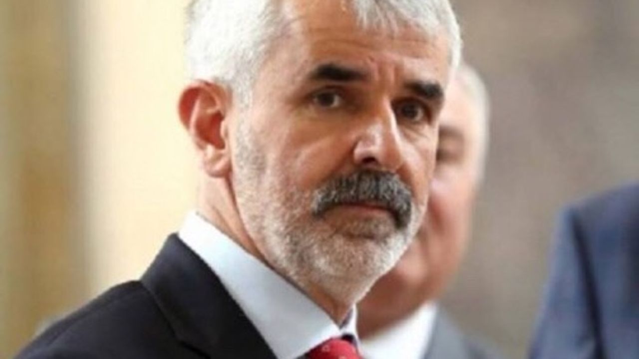 Sazak: Zor Olan; Taşırken Taşırmamaktır