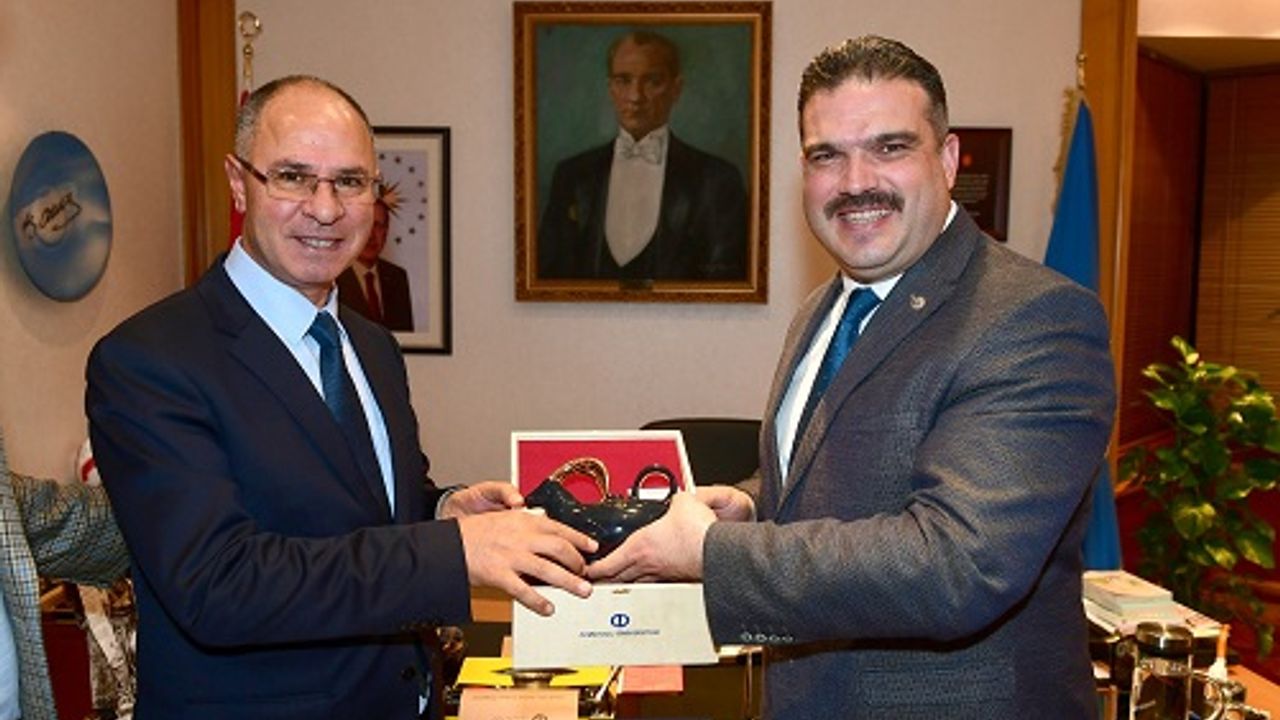 Filistin Büyükelçisi Dr. Faed Mustafa’dan Rektör Çomaklı’ya Ziyaret