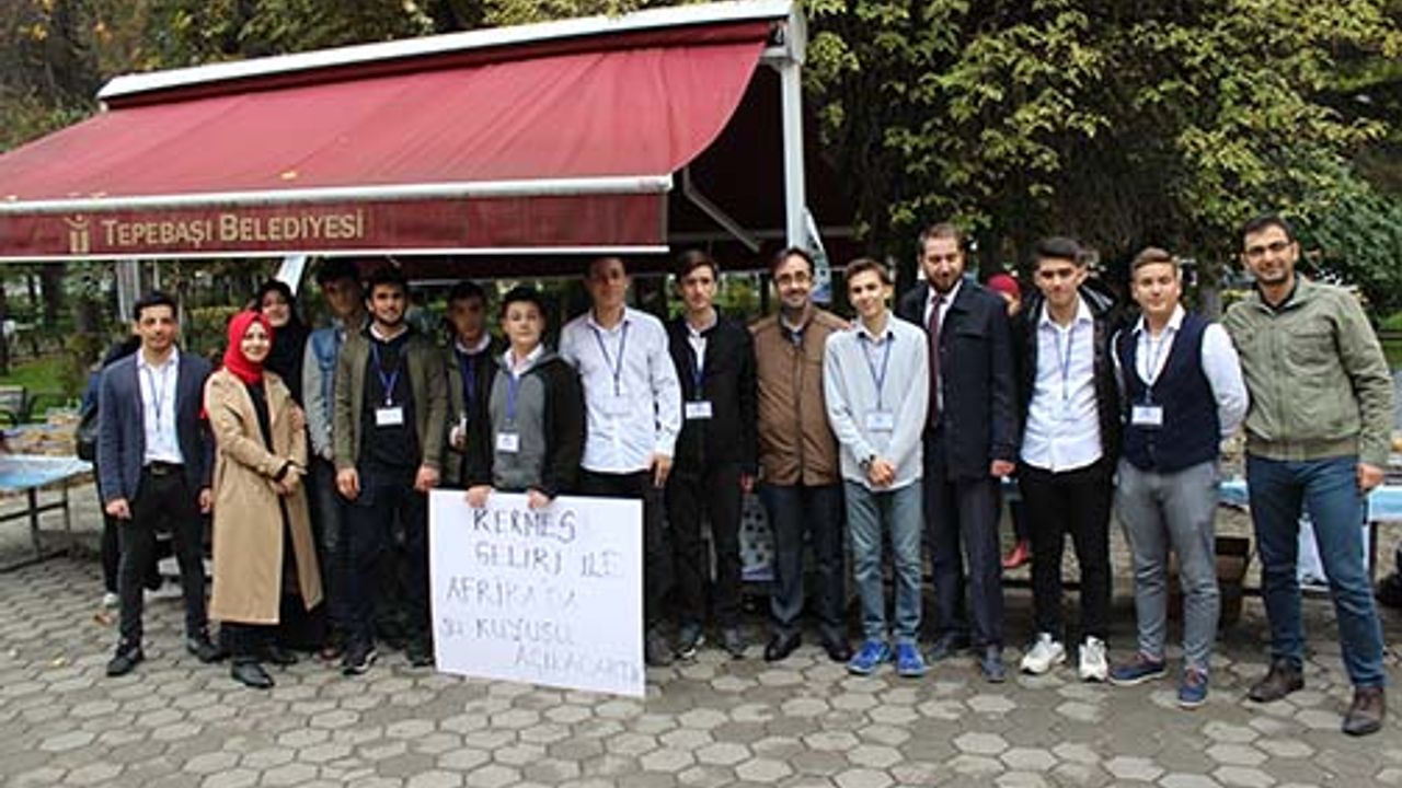 İmam-Hatip Lisesi Öğrencilerinden Afrika’da Su Kuyusu Projesi İçin Destek Kermesi