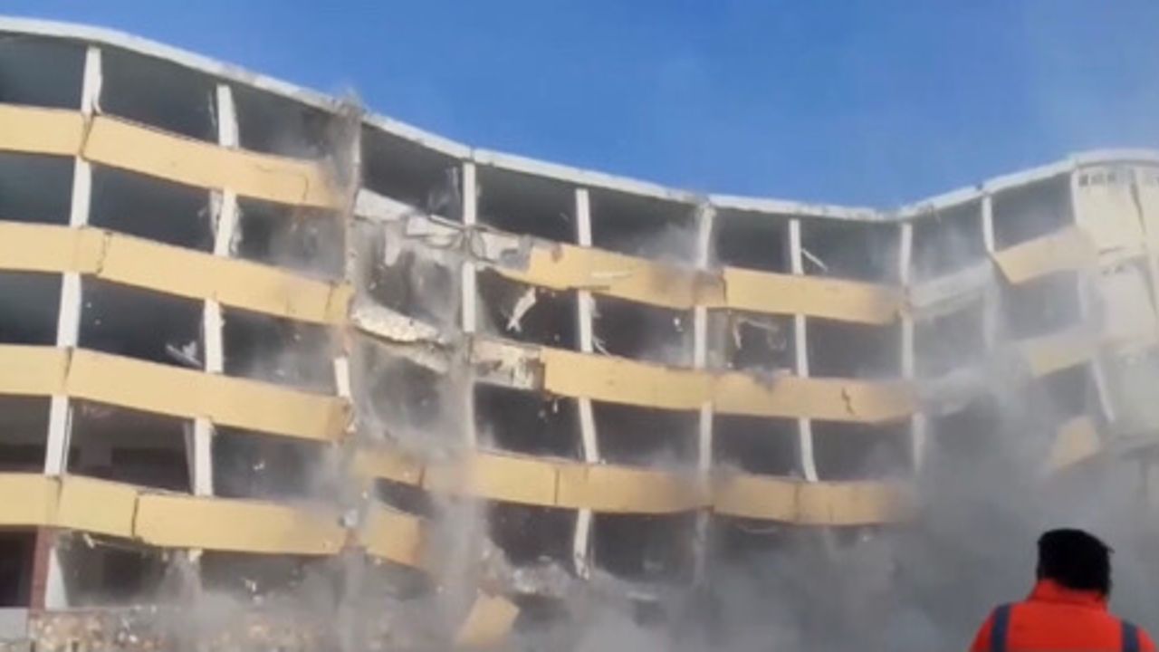 Karaman’dan Kurt’a: ‘Utanmalı!’