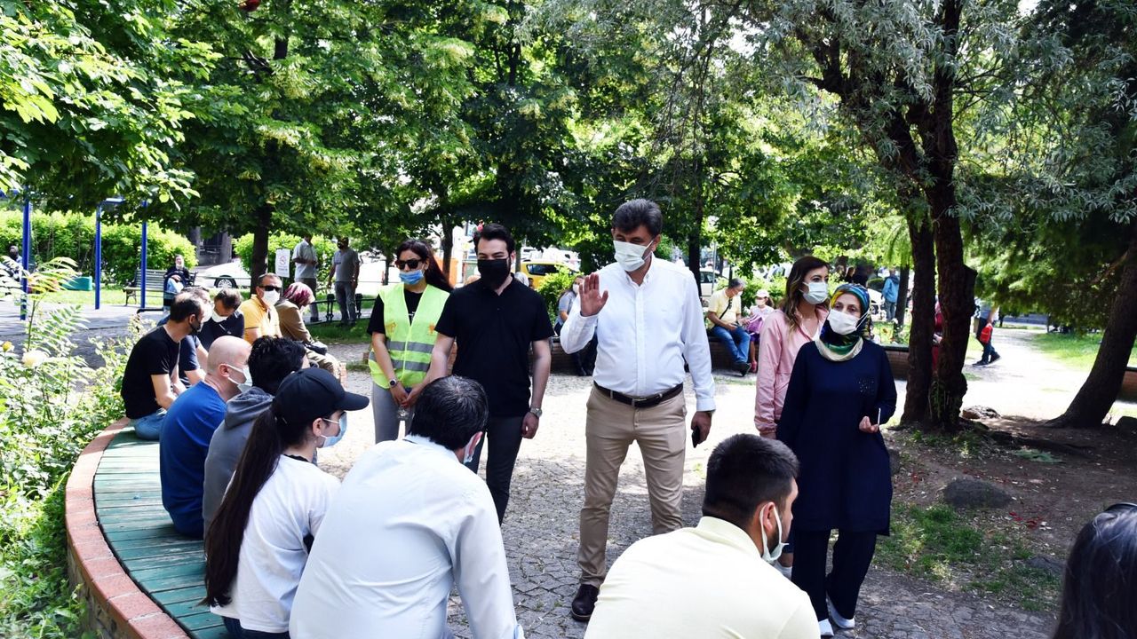 AK Gençlerden YKS’ye Girecek Öğrencilere Tam Destek