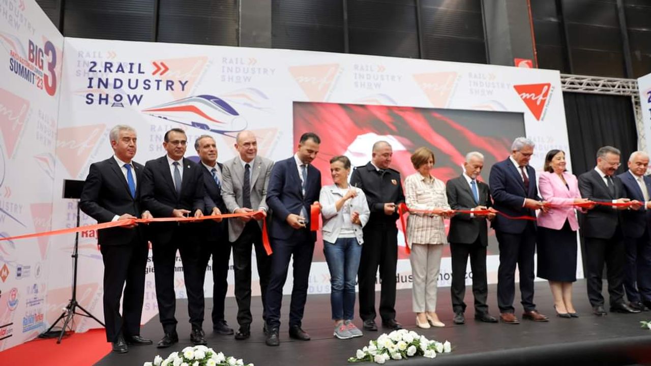 Eskişehir Sanayi Odası'nın desteklediği Raylı Sistemler Fuarı Başladı