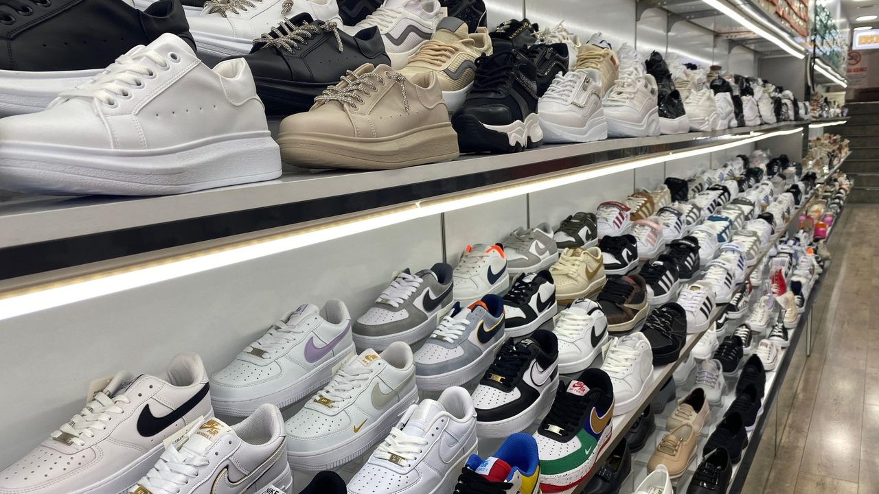 Bayramlık ayakkabılar vatandaşları bekliyor