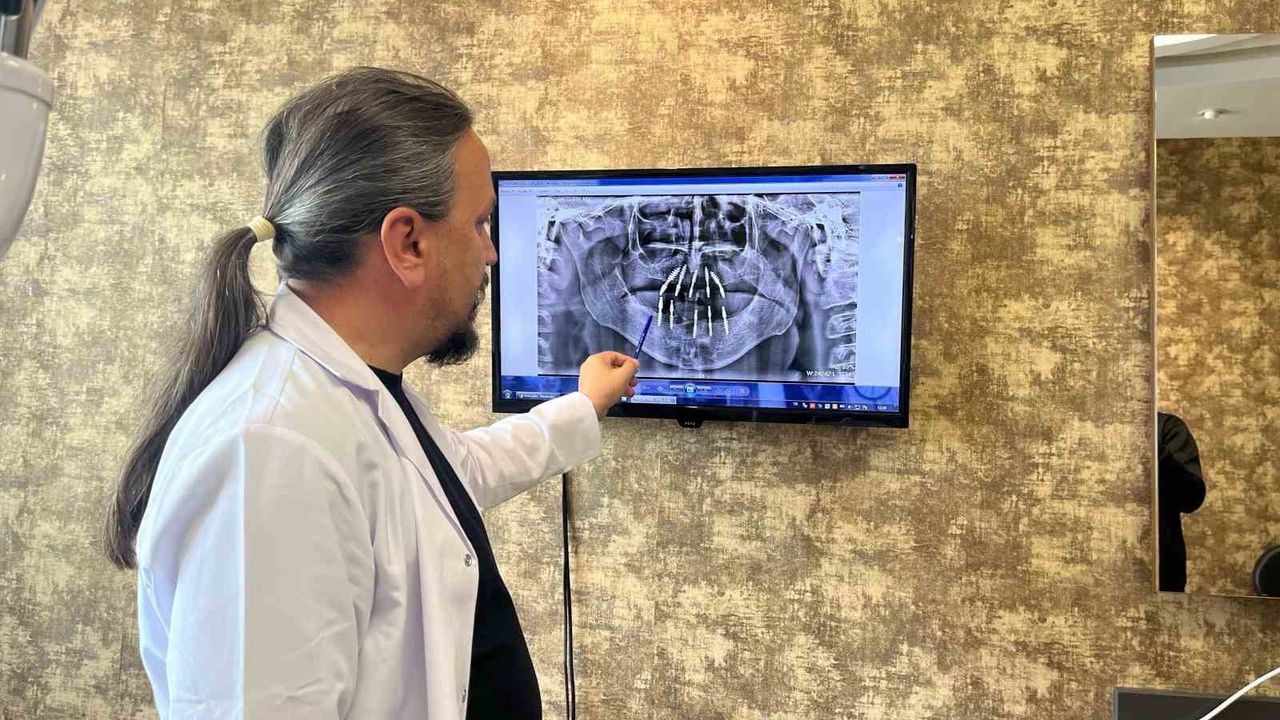 Fizyomer diş hekimi monoblok implantın avantajlarından bahsetti