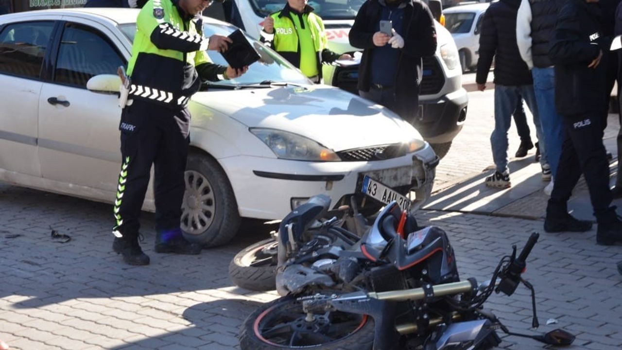 Otomobil ile motosiklet çarpıştı: 1 yaralı