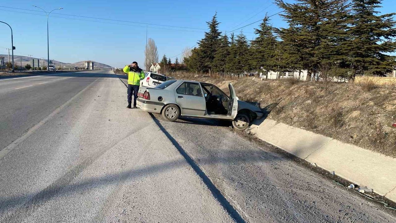 Emirdağ’da trafik kazası, 3 yaralı