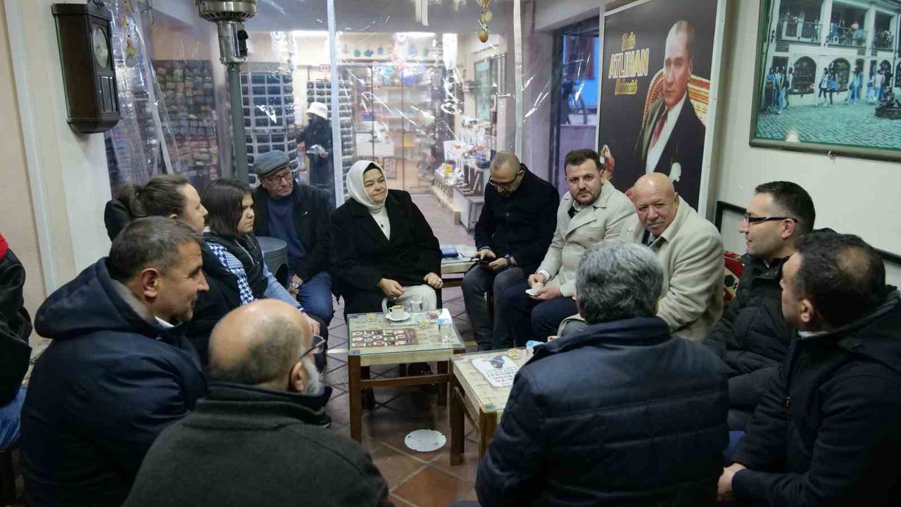 Milletvekili Gürcan, Tarihi Atlıhan Çarşısı’nda esnafın sıkıntılarını dinledi