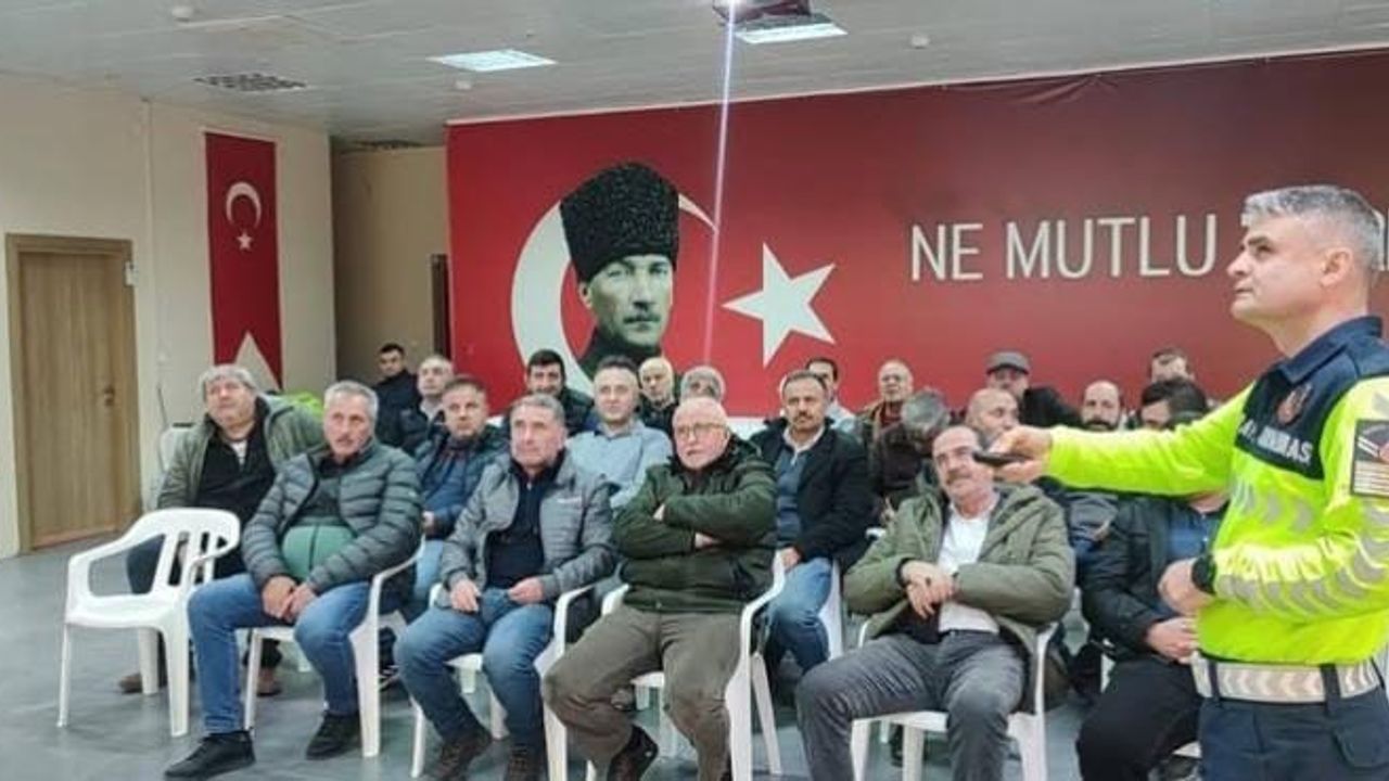Bilecik’te taksi şoförlerine ‘Trafik Eğitim’ bilinci aşılandı