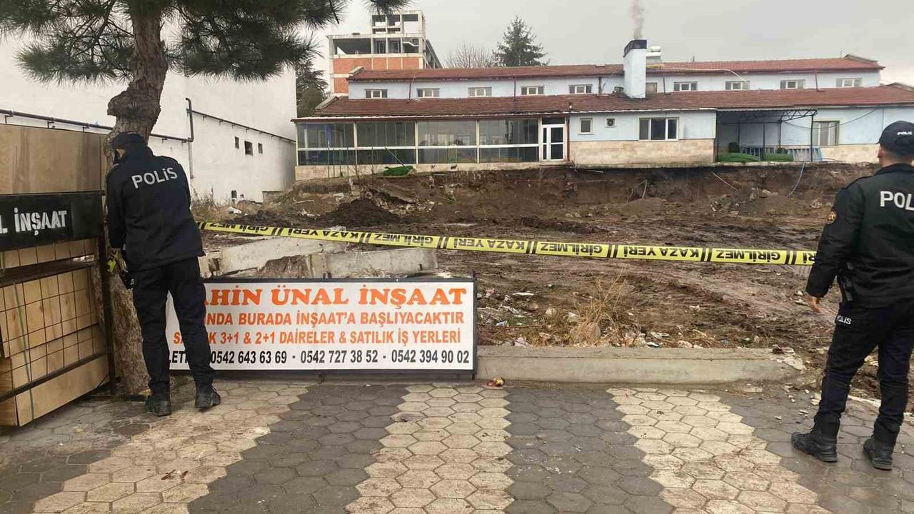 Tehlike oluşturan inşaatın çalışmaları durduruldu