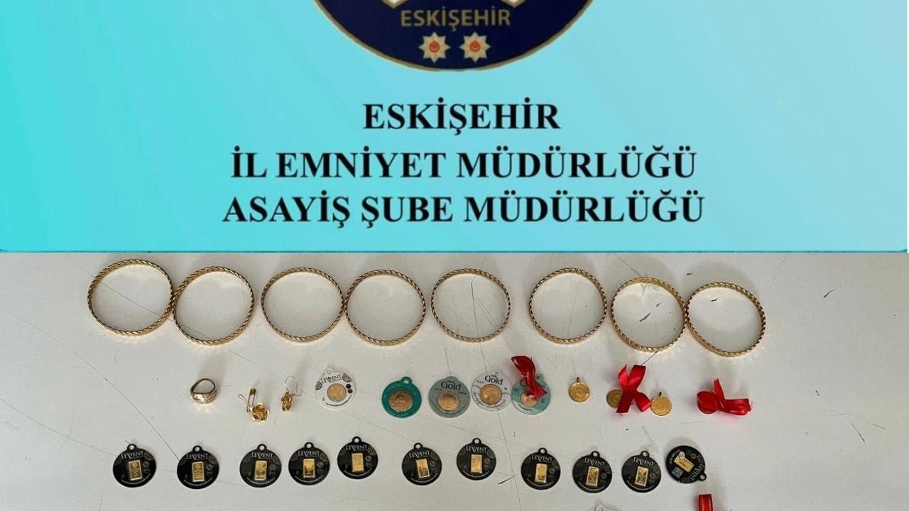 Kendilerini MİT görevlisi diye tanıtıp vatandaşı 2 milyon TL dolandıran şüpheliler yakalandı