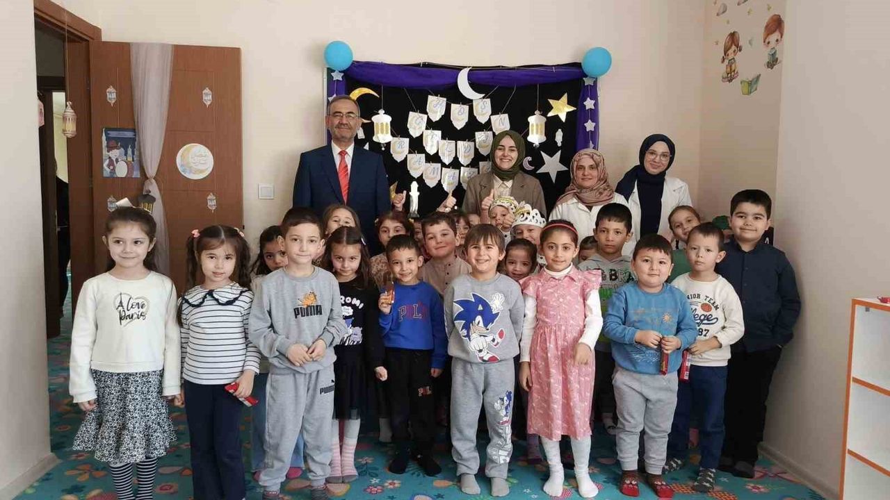 Minik öğrencilerden ‘Hoş Geldin Ramazan’ programı