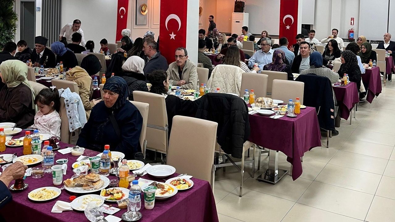 Emet’te şehit yakınları ve gazilere iftar