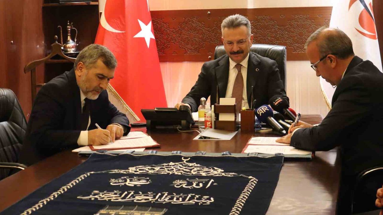 ’Cami Minber Örtüsü’ protokolü imzalandı