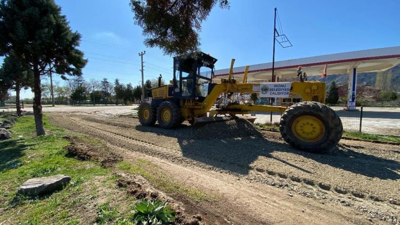 İnönü'de çevre düzenleme çalışmaları devam ediyor
