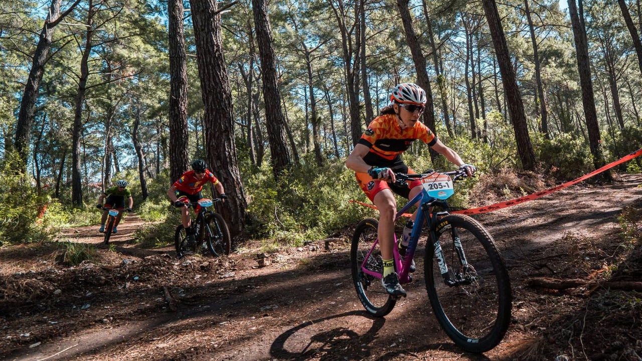 Eskişehir GSB Bisiklet Takımı Toroslardan Birincilikle döndü