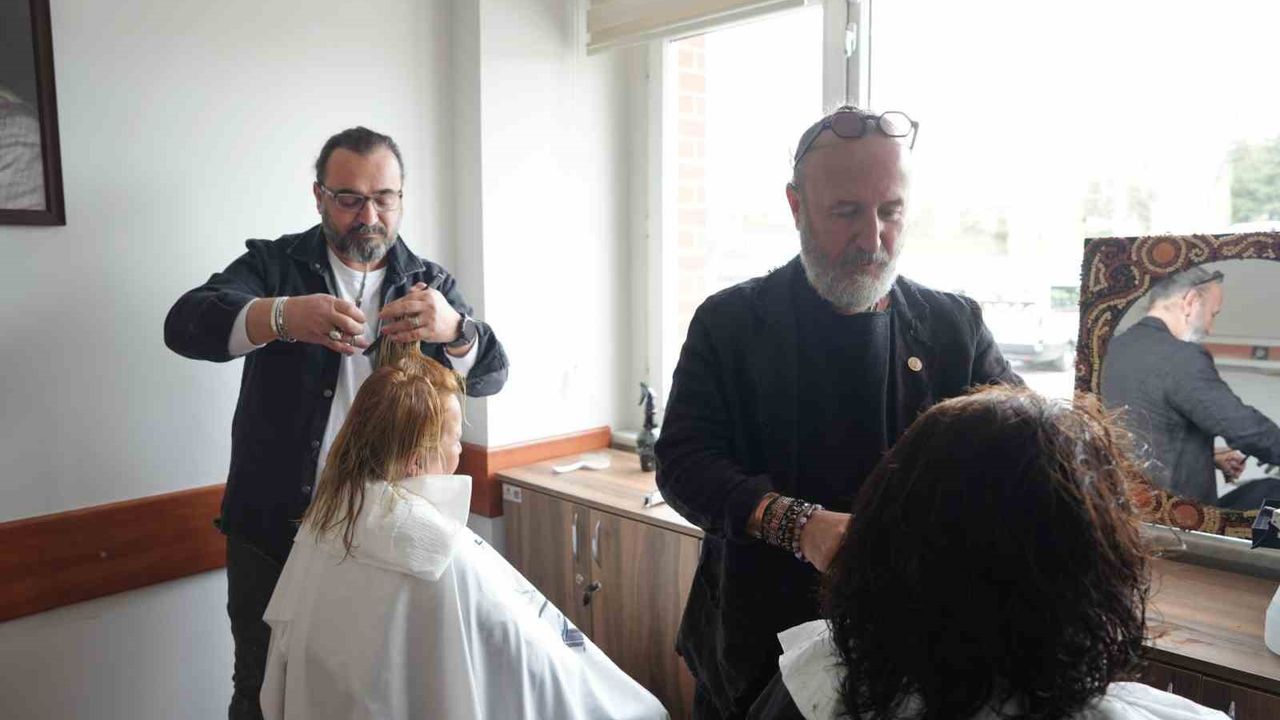 Büyükşehirden otizmli çocukların annelerine ücretsiz kuaförlük hizmeti