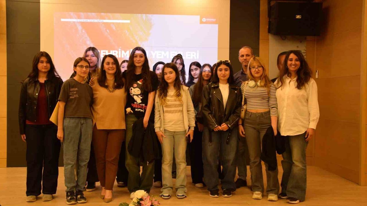 Eskişehir’de Turizm Haftası’nda ‘Şehrimizin Yemekleri’ semineri düzenlendi