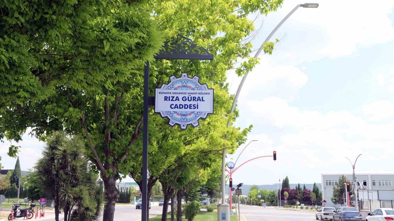 Kütahya OSB’den çini motifli cadde tabelaları