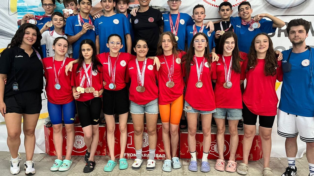ANALİG Yüzme müsabakalarında Eskişehirli sporculardan büyük başarı