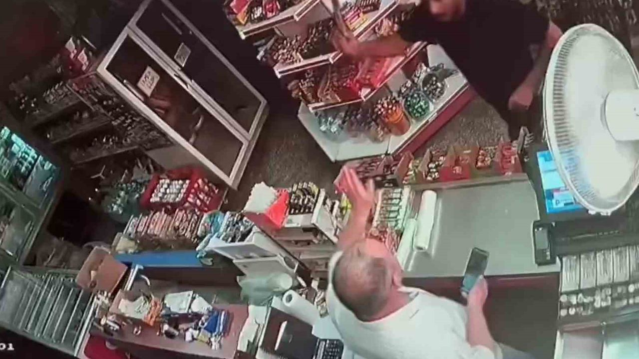 Dondurma iadesini kabul etmedi, pala ile saldırıya uğradı