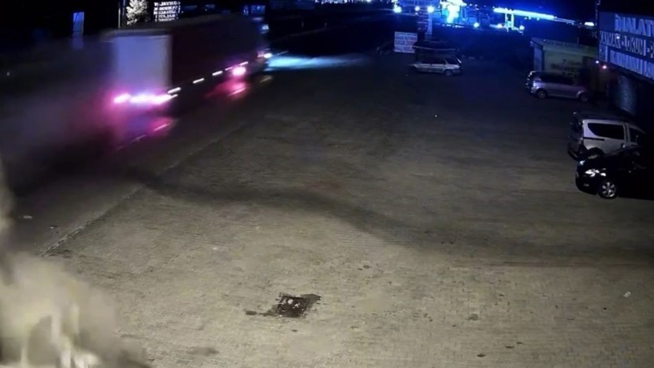 2 kişinin öldüğü kaza güvenlik kamerasında