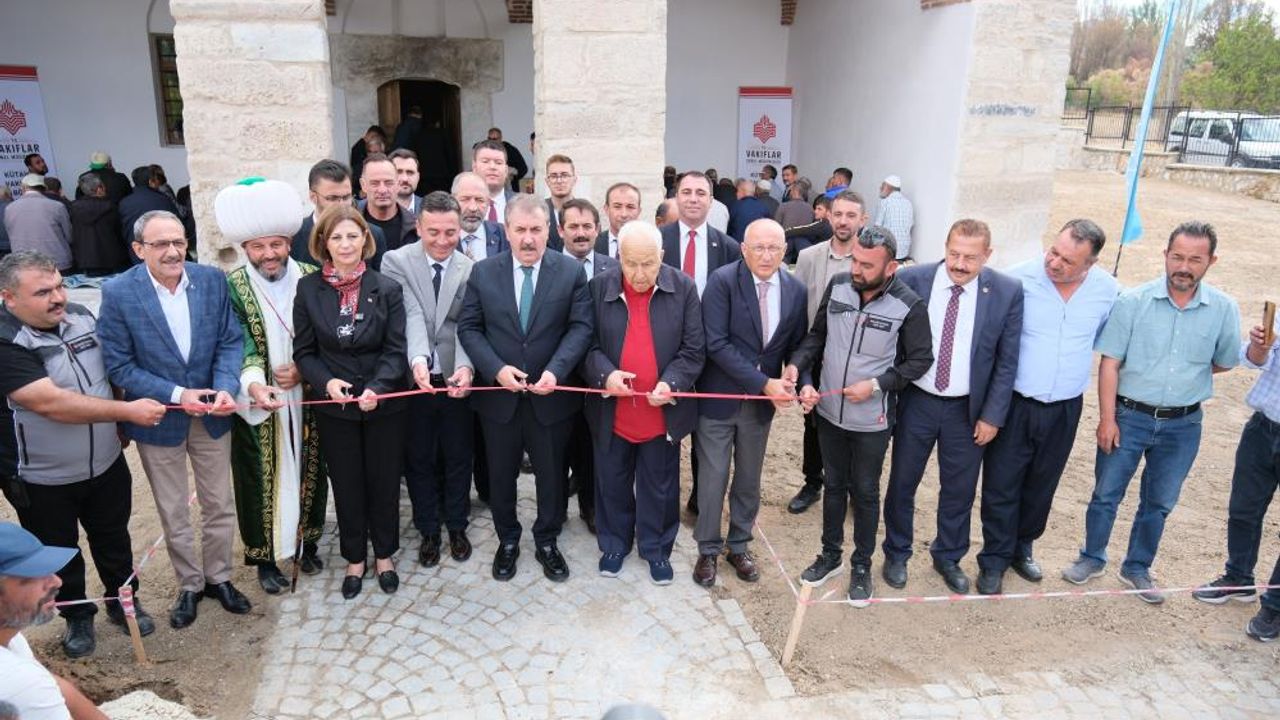 Tarihi Anadolu Selçuklu Hamamkarahisar Ulu Camii yeniden ibadete açıldı