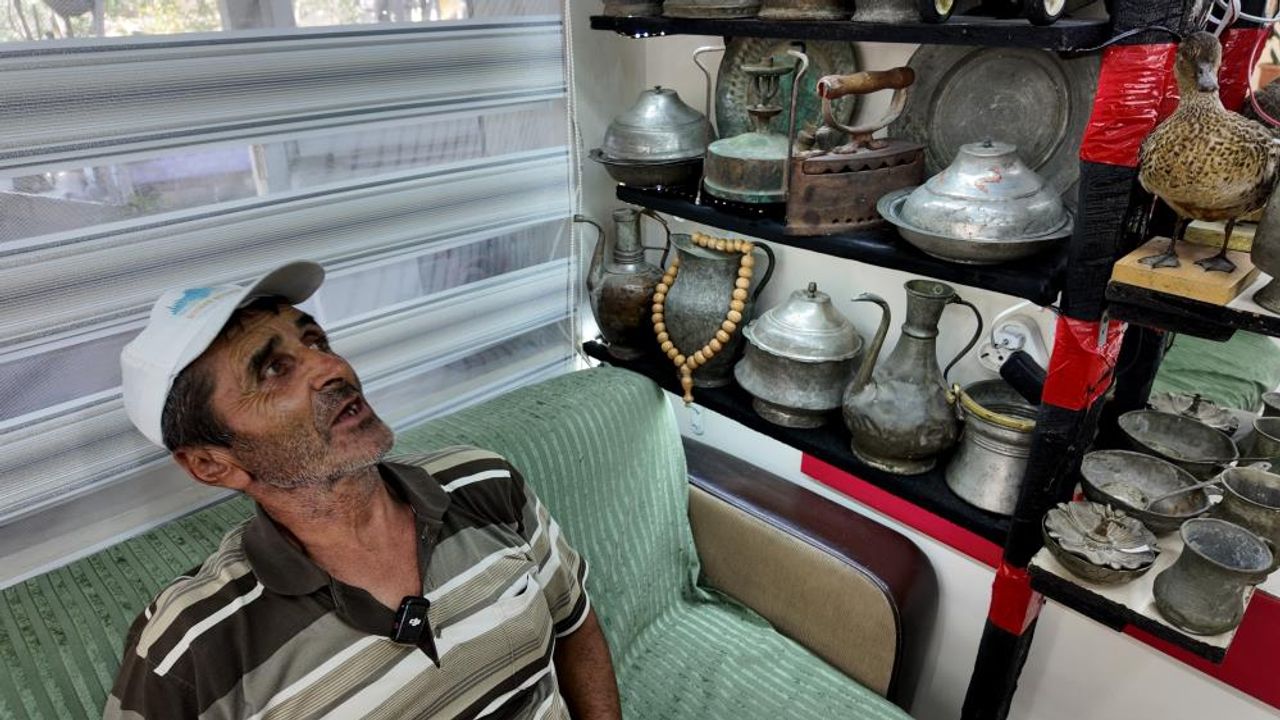 Kırka'da erkekler tarihin gölgesinde tıraş oluyor