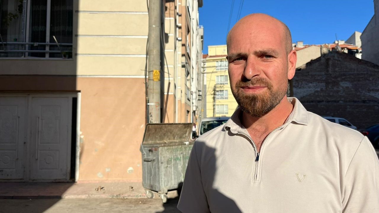 Önce iddiayı reddettiler, görüntüleri izledikten sonra bir şey demeden uzaklaştılar