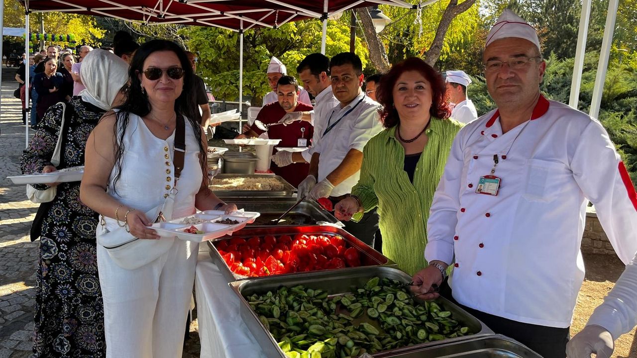 ESOGÜ Hastanesi Çalışanları Pilav Gününde Buluştu