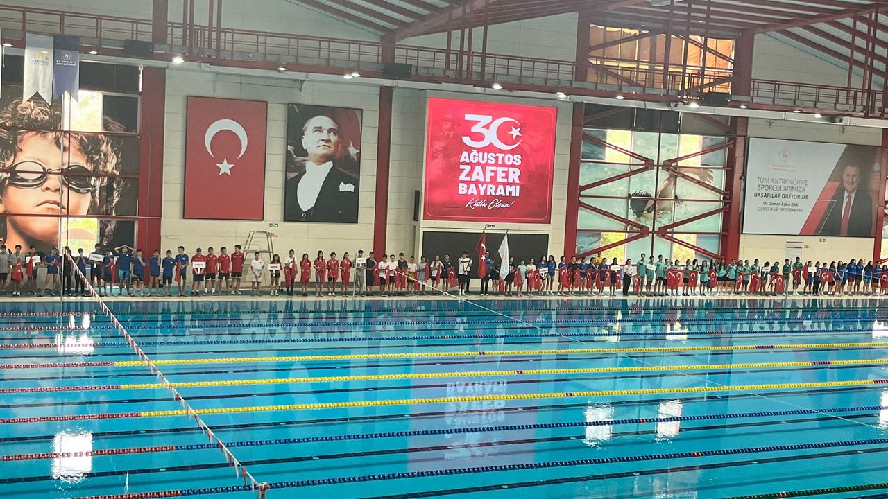 ANALİG Yüzme Türkiye Şampiyonası’nda Eskişehir'li Sporculardan Büyük Başarı