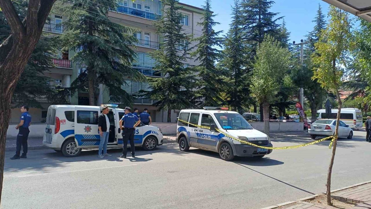 Boşanma aşamasındaki eşi ve ailesine kurşun yağdırdı: 4 yaralı