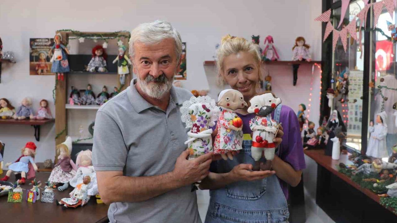 Karı-koca 13 yıldır bez bebek yapıyor