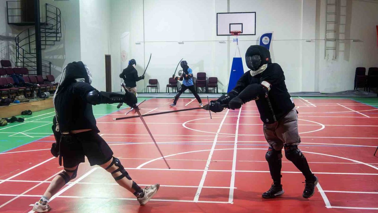 Eskişehir’de tarihi savaş sanatını yaşatıyorlar