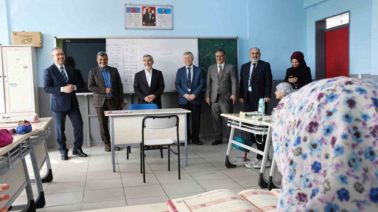 Eskişehir Kız Anadolu İmam Hatip Lisesi’ne ziyaret