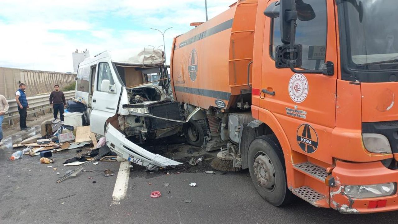 Eskişehir Yolunda Trafik Kazası:1 Ölü 1 Yaralı