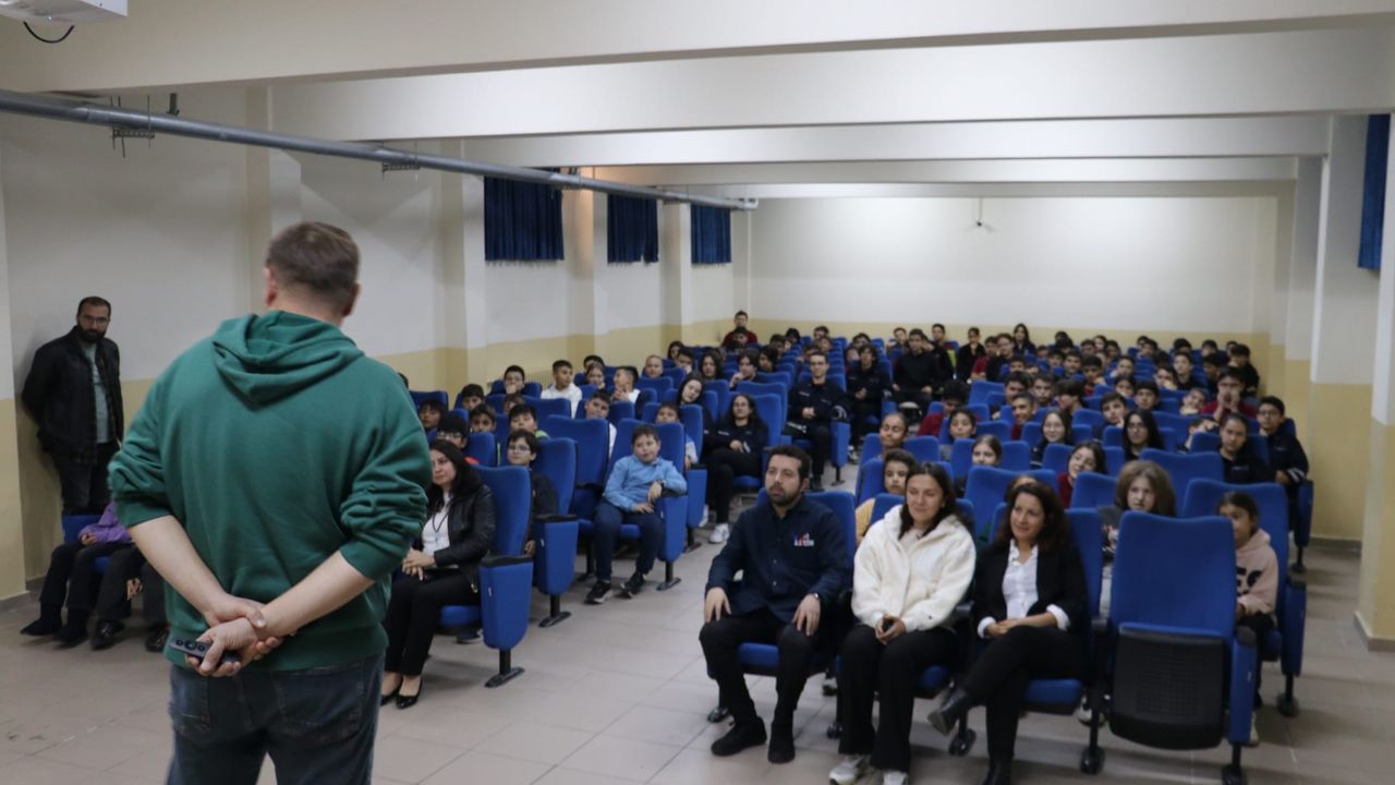 Havacılığın kanatlarından uzayın sonsuzluğuna