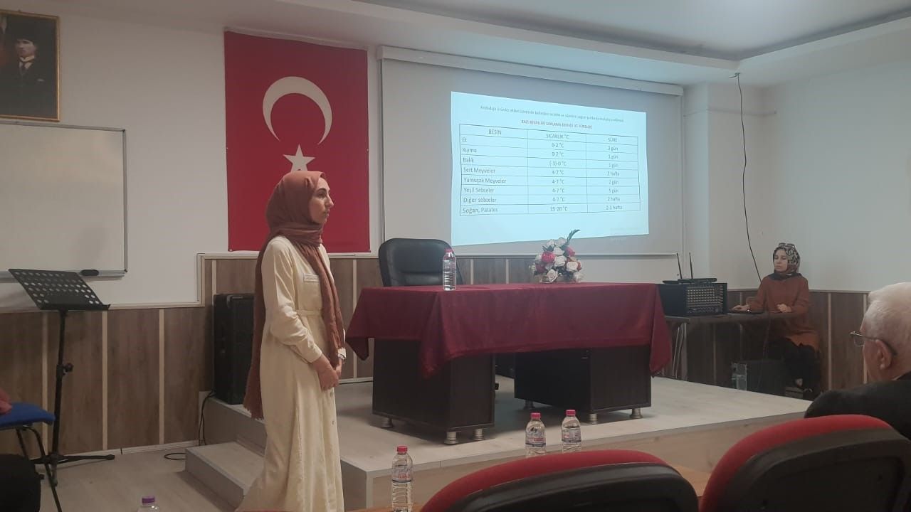 Yurt çalışanlarına hijyen eğitimi verildi