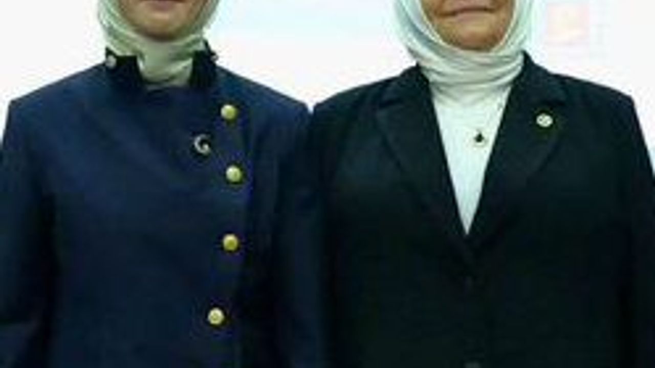 Bakan Göktaş’tan Prof. Dr. Ayşen Gürcan’a Hastane Ziyareti