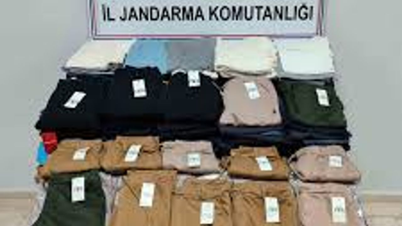 650 bin TL değerinde sahte kıyafet ele geçirildi