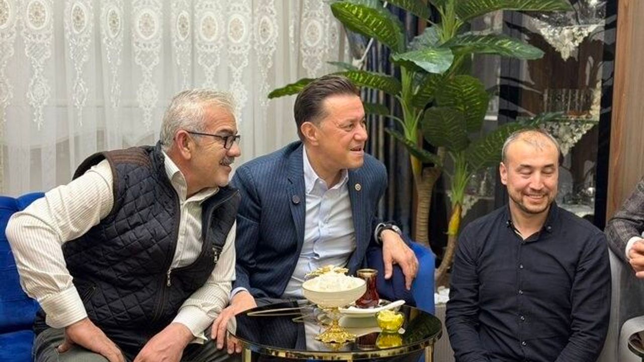 Hatipoğlu Muttalip Mahallesi'nde hemşehrileriyle buluştu