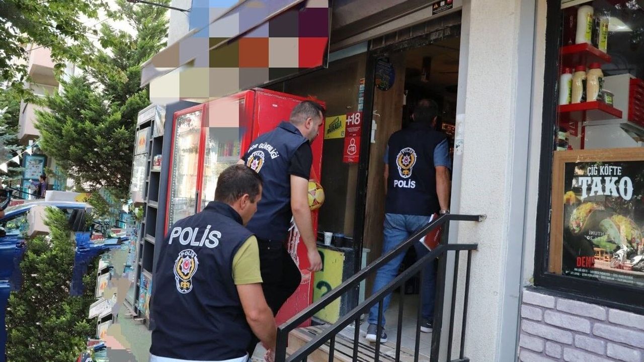 Eskişehir’de polis ekiplerinden geniş çaplı okul çevresi ve servis denetimi