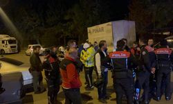 Polisten kaçarken kazaya neden oldu: 2’si polis 4 yaralı