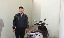 Anahtarı üzerinde bırakılan motosikletin çalınma anı kamerada