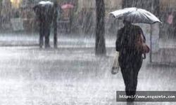 Aniden bastıran yağmur tramvay seferlerini durdurdu