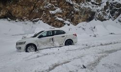 Domaniç-İnegöl karayolunda üç ayrı kaza: 5 araçta maddi hasar oluştu