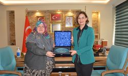 Zeynep Başkan Büyükşehir Belediye Başkanı Ünlüce'yi Misafir etti