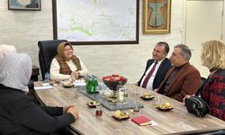 Ayşen Gürcan AK Parti il Binasında STK temsilcileri ve Vatandaşlarla buluştu