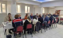 Eskişehir'de gönül köprüsü: Şehit yakınları ve gaziler huzurevinde ağırlandı