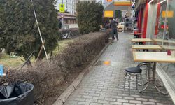 Yan bakma kavgasında biri ağır 2 kişi bıçaklanarak yaralandı