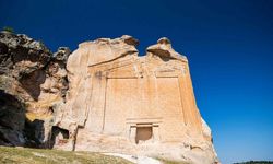 Kayalara nakşedilen 3000 yıllık gizem: Midas şehri Yazılıkaya